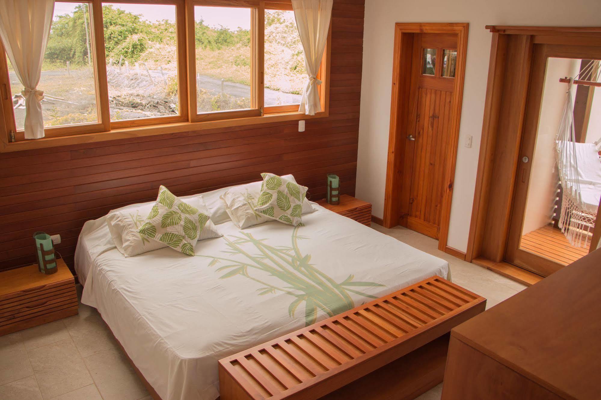 Chez Manany Galapagos Ecolodge Puerto Villamil Extérieur photo